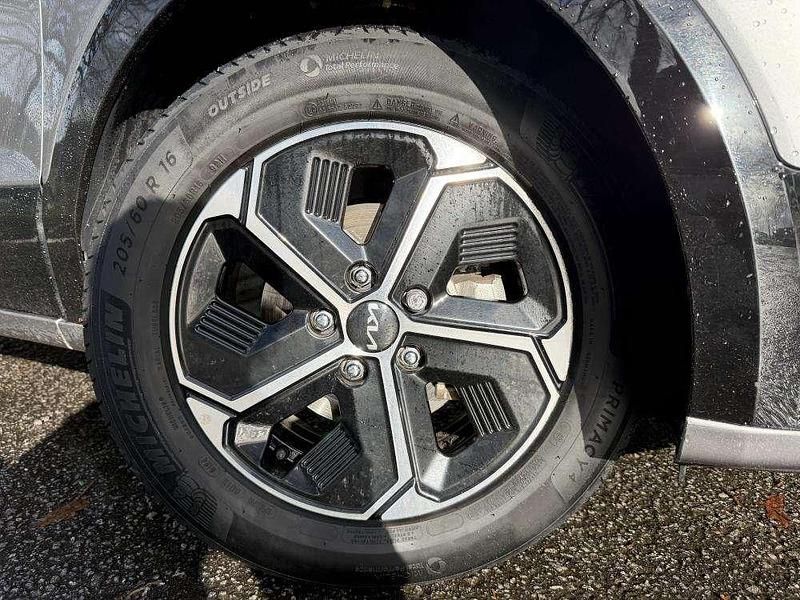 Usado Kia Niro 180 HP (132 kW) 2022 Cinzento SUV
