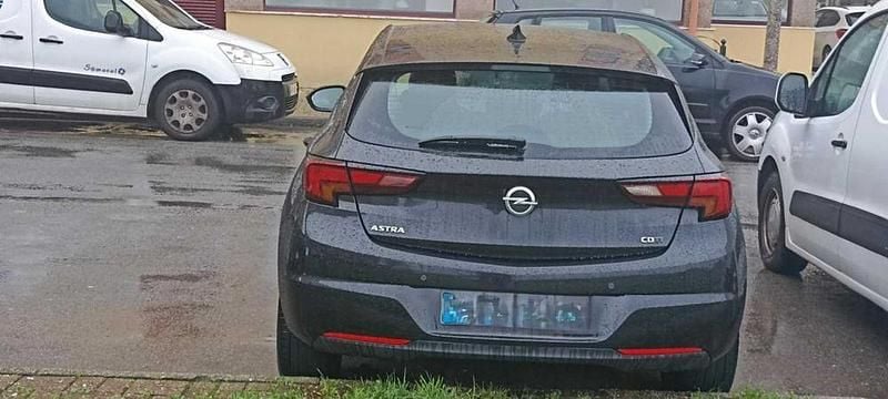 Usado Opel Astra Innovation 110 HP (80 kW) 2015 Sedan