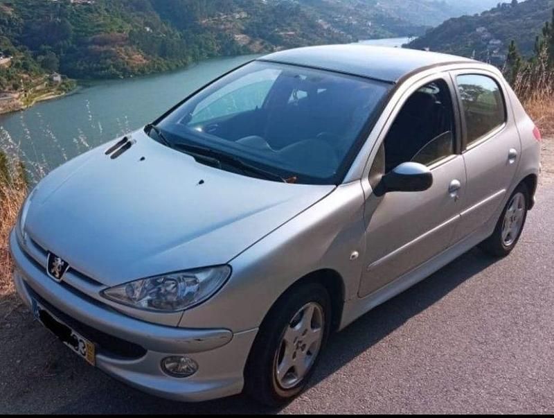 Usado 2005 Peugeot 206 Sedan | € 3.100 (Preço justo) - Imagem 1/4