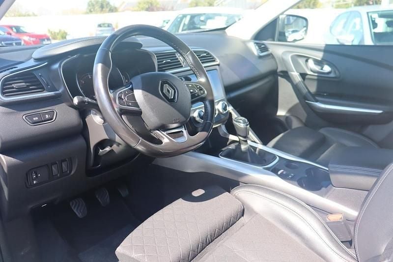 Usado Renault Kadjar Intens 110 HP (80 kW) 2021 Cinza SUV