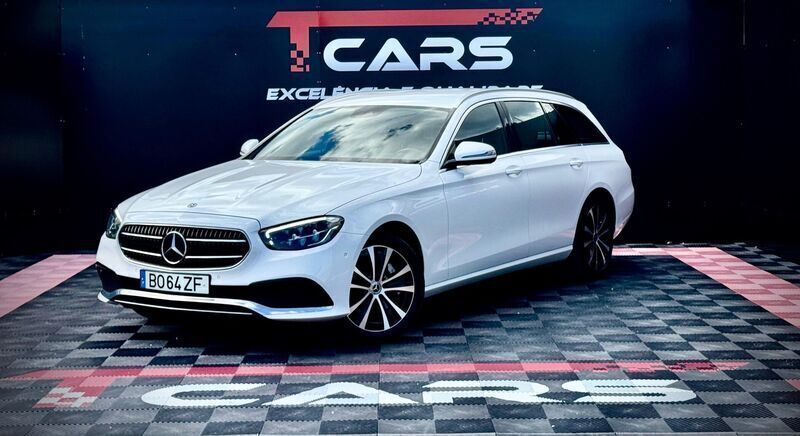 Branco Usado 2022 Mercedes E300 Avantgarde Carrinha | € 45.900 (Preço justo) - Imagem 1/4