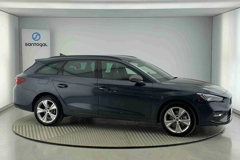 Cinzento Novo 2025 Seat Leon ST FR Carrinha | € 35.990 - Imagem 1/4