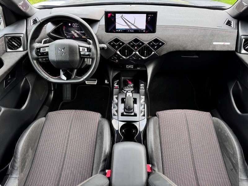 Usado DS Automobiles DS3 Crossback Performance 130 HP (95 kW) 2020 Cinzento SUV