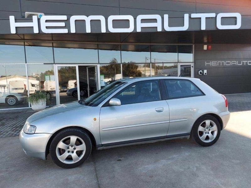 Cinzento Usado 1999 Audi A3 Sport Citadino | € 9.990 - Imagem 1/4