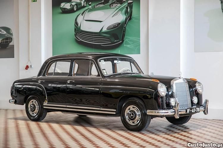 Preto Usado 1980 Mercedes 220 | € 44.500 - Imagem 1/1