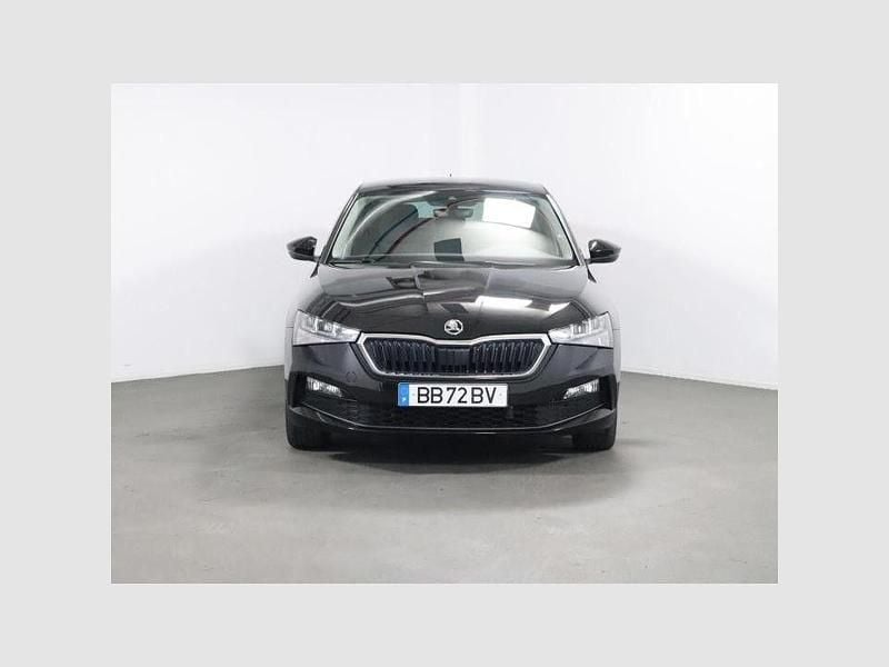 Preto Usado 2023 Skoda Scala Ambition Citadino | € 16.990 (Preço justo) - Imagem 1/4