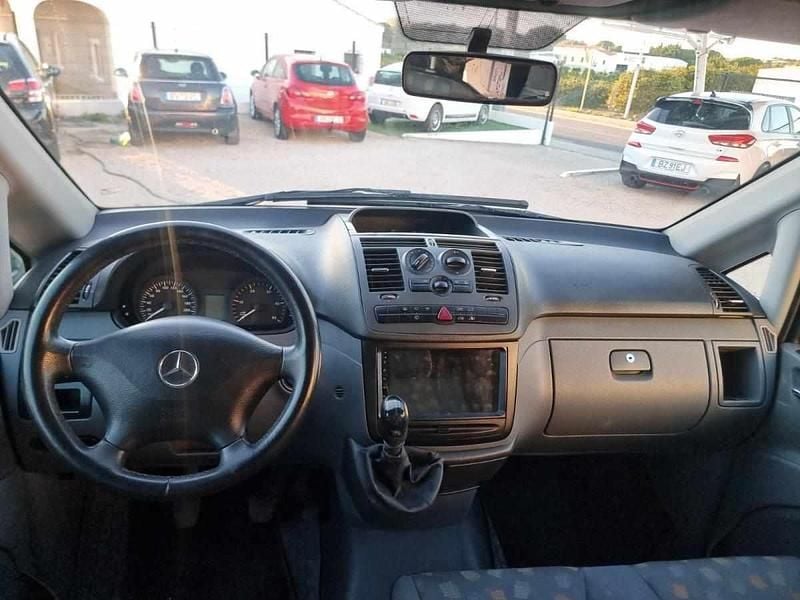 Usado Mercedes Viano 109 HP (80 kW) 2007 Preto Monovolume