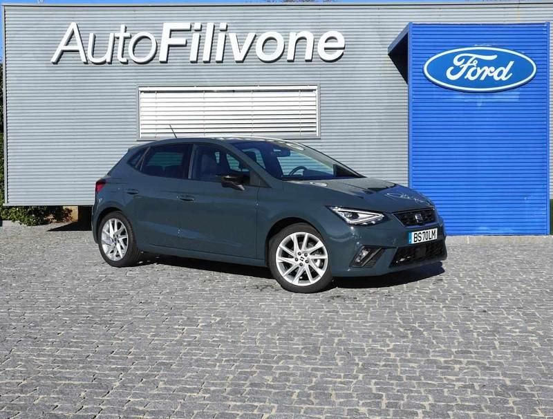 Azul Usado 2025 Seat Ibiza Citadino | € 20.950 (Preço justo) - Imagem 1/4