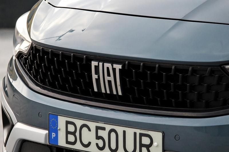 Usado Fiat Tipo Cross 101 HP (74 kW) 2023 Azul Carrinha