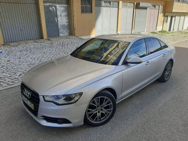 Cinza Usado 2011 Audi A6 Performance Sedan | € 15.900 - Imagem 1/4