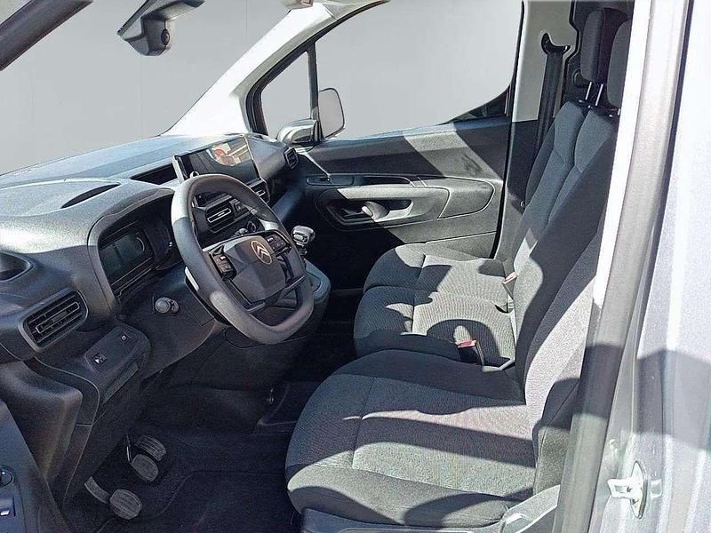 Cinza Usado 2024 Citroën Berlingo Monovolume | € 22.999 (Caro) - Imagem 1/4