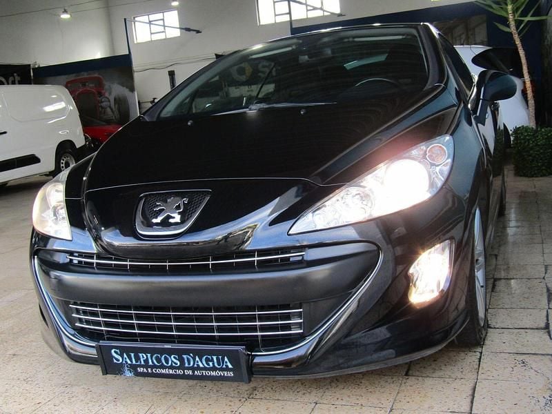 Usado Peugeot 308 CC Sport 140 HP (102 kW) 2009 Preto Cabrios