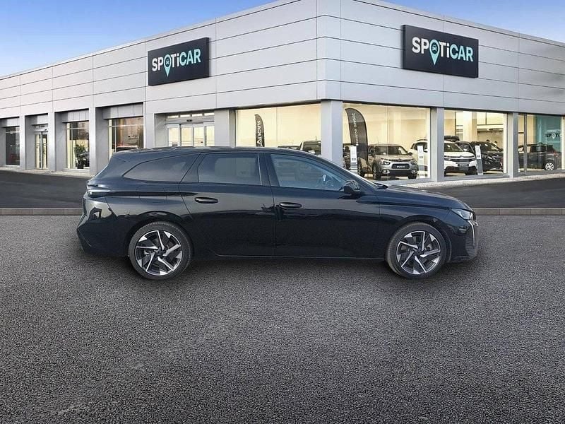 Usado Peugeot 308 SW Allure 180 HP (132 kW) 2024 Preto Carrinha