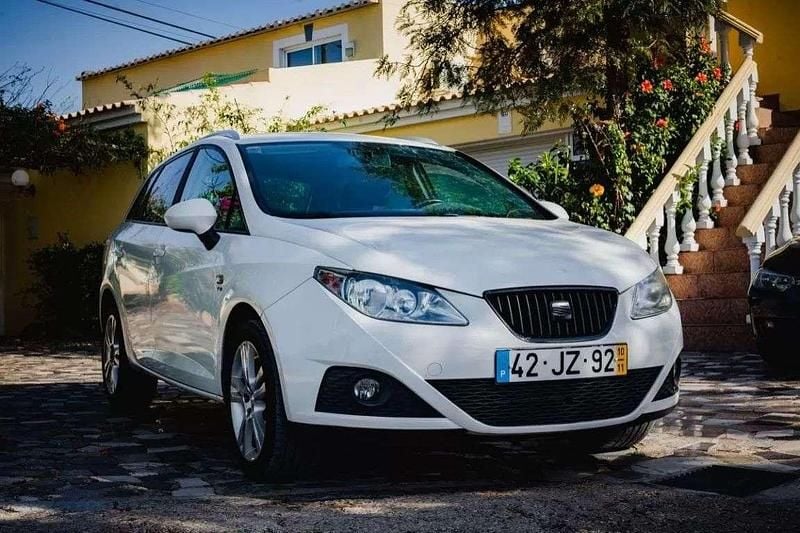 Branco Usado 2010 Seat Ibiza | € 10.900 (Caro) - Imagem 1/4