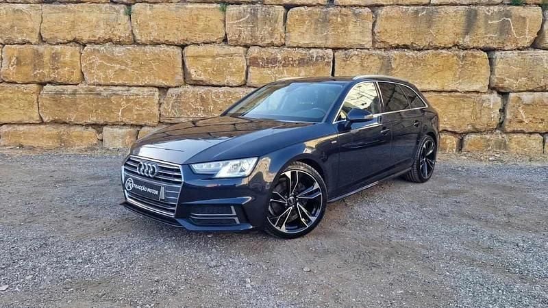 Azul Usado 2018 Audi A4 Sport Sedan | € 24.250 (Preço elevado) - Imagem 1/4