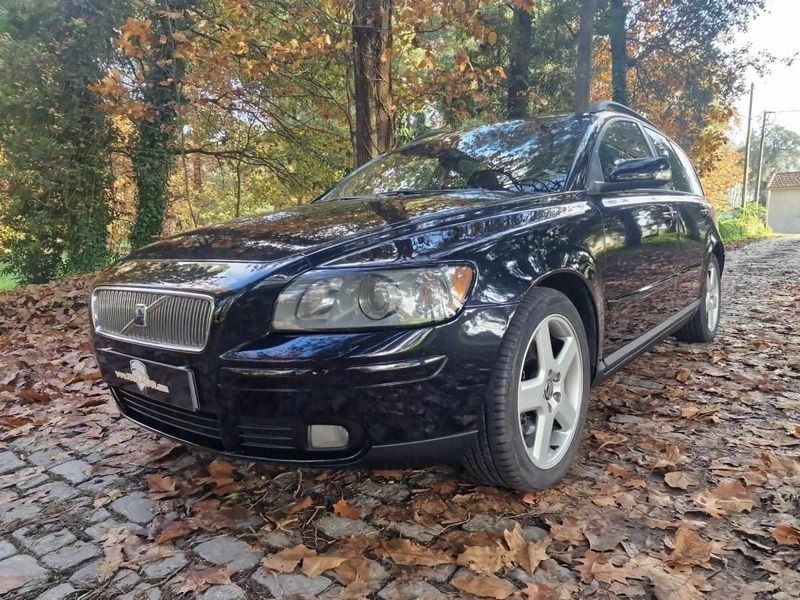 Usado Volvo V50 136 HP (100 kW) 2005 Preto Carrinha