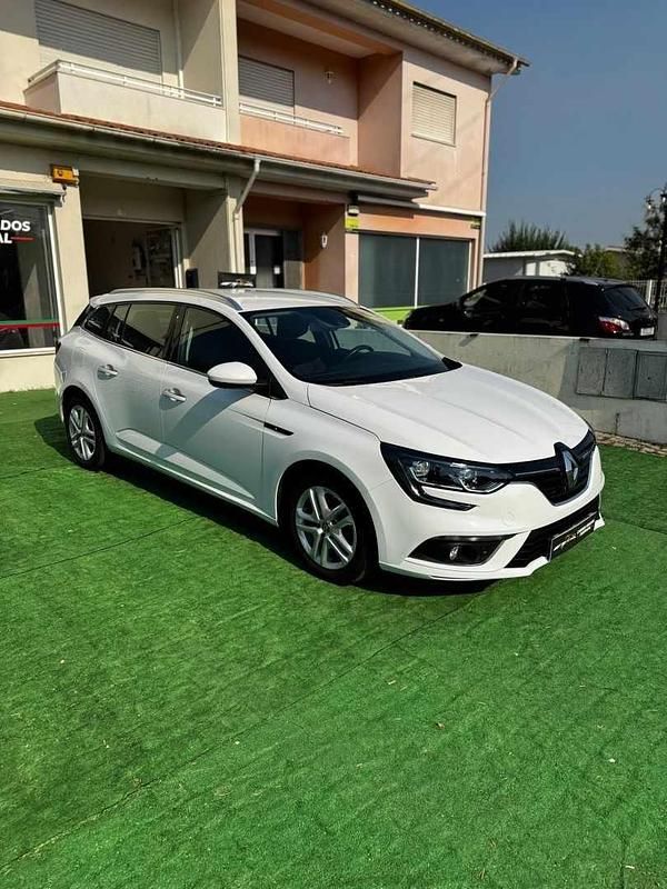 Usado Renault Mégane IV 95 HP (69 kW) 2020 Branco Carrinha