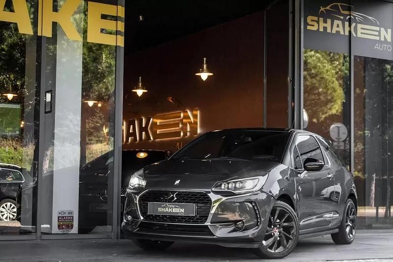 Cinza antracite Usado 2017 DS Automobiles DS3 Be Chic Citadino | € 11.900 (Preço justo) - Imagem 1/4
