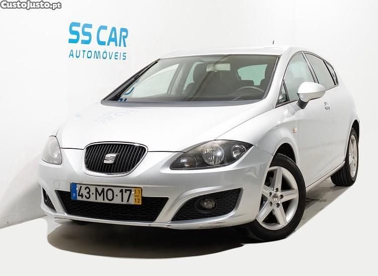 Cinza Usado 2011 Seat Leon Reference Citadino | € 6.400 (Preço justo) - Imagem 1/1