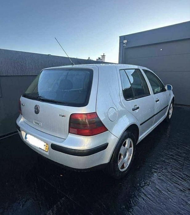Usado VW Golf IV 110 HP (80 kW) 1998 Citadino