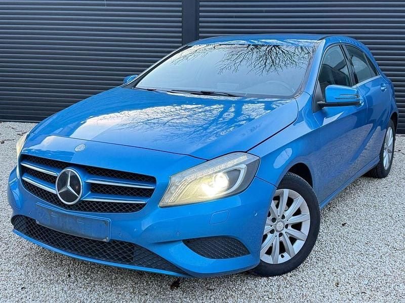 Usado Mercedes A180 110 HP (80 kW) 2013 Sedan