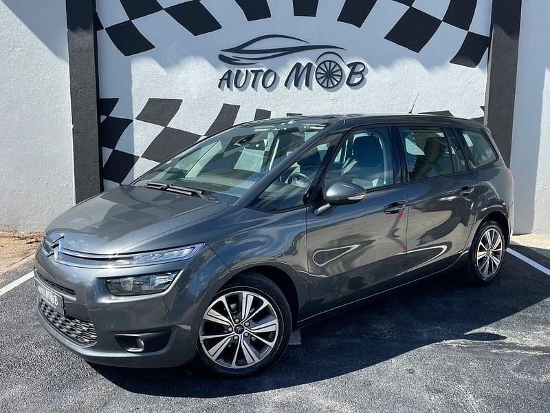 Cinza Usado 2016 Citroën C4 Shine Carrinha | € 12.489 (Preço justo) - Imagem 1/4