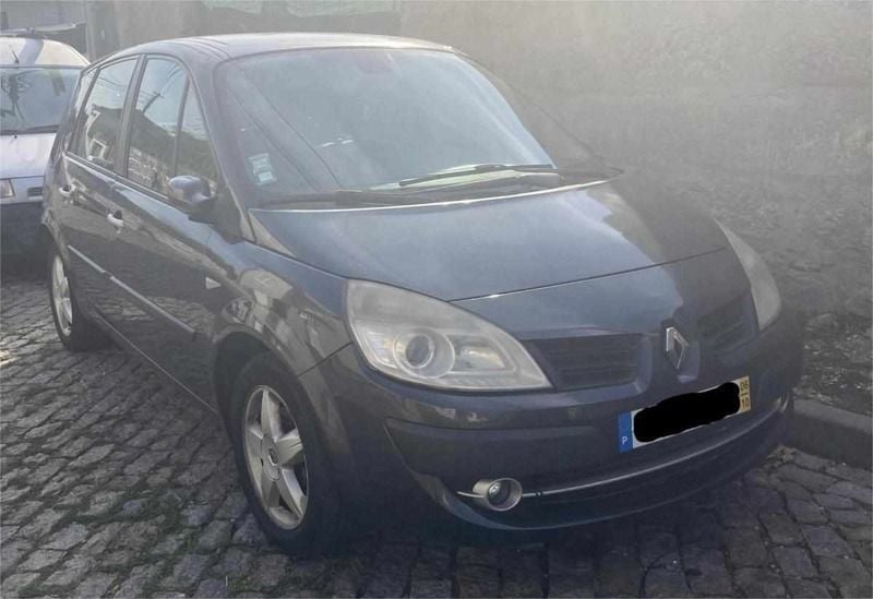 Cinzento Usado 2006 Renault Scénic II Monovolume | € 2.350 (Bom preço) - Imagem 1/4