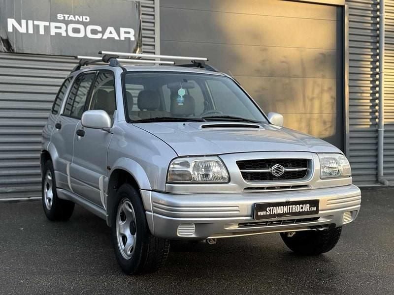 Usado Suzuki Grand Vitara 87 HP (63 kW) 1998 Cinzento Citadino