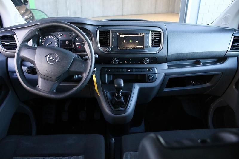 Usado Opel Vivaro Essentia 120 HP (88 kW) 2020 Cinza Monovolume