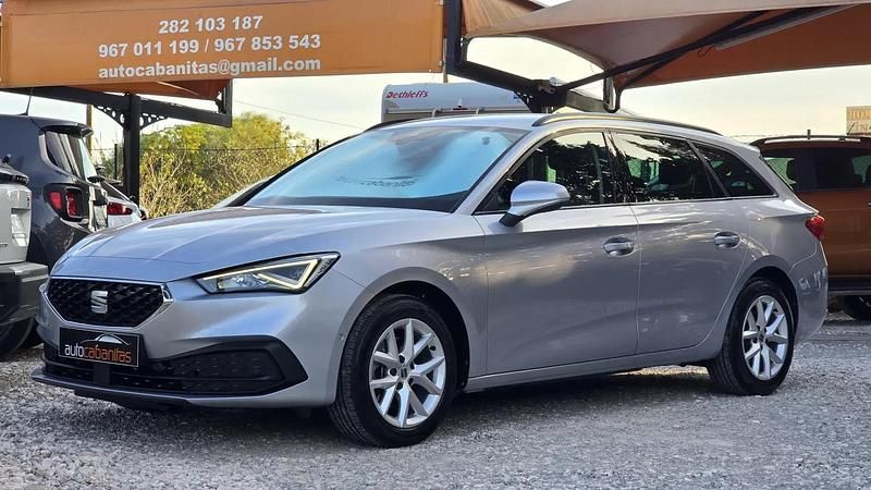 Usado Seat Leon ST Style 110 HP (80 kW) 2022 Cinza prata Carrinha