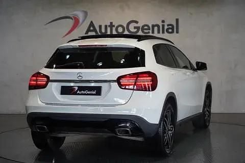Usado Mercedes GLA180 Urban 109 HP (80 kW) 2017 Branco SUV
