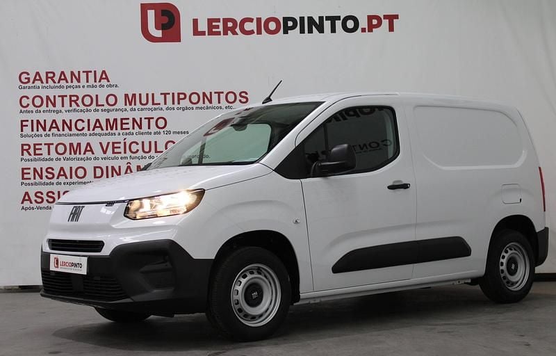 Branco Novo 2025 Fiat Doblò Monovolume | € 22.950 - Imagem 1/4