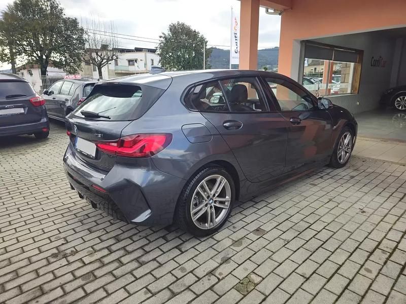 Usado BMW 118 Comfort Edition 136 HP (100 kW) 2020 Cinza Citadino