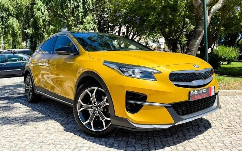 Amarelo Usado 2023 Kia XCeed First Edition SUV | € 20.990 (Preço elevado) - Imagem 1/4