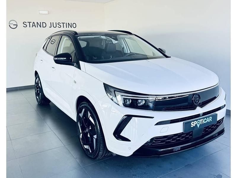 Usado Opel Grandland X GSe 300 HP (220 kW) 2023 Branco SUV