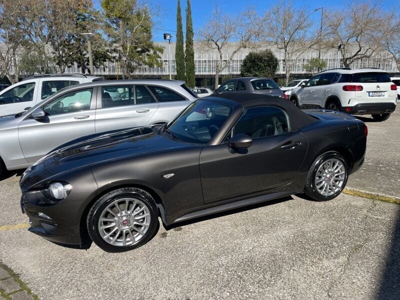 Cinza escuro Usado 2019 Fiat 124 Spider Cabrios | € 25.500 - Imagem 1/4