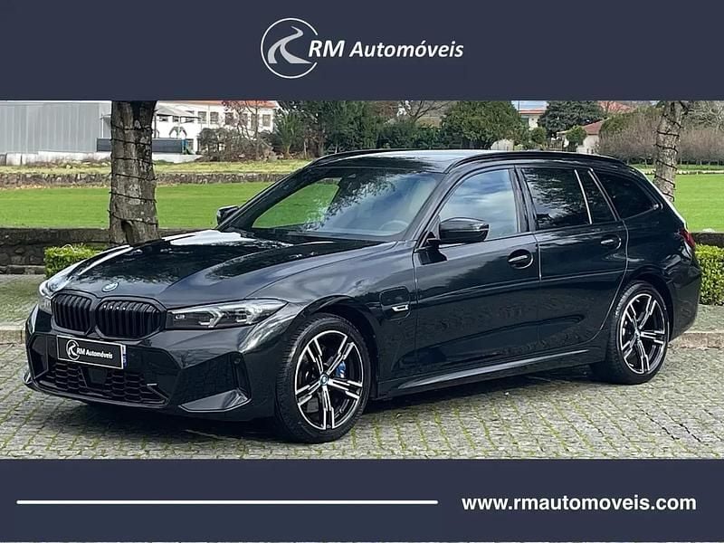 Preto Usado 2022 BMW 330e M Sport Carrinha | € 39.750 (Bom preço) - Imagem 1/4