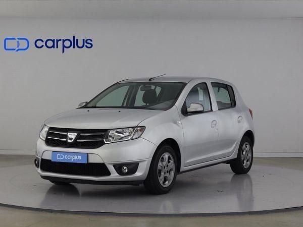 Cinza Usado 2015 Dacia Sandero Comfort Citadino | € 10.900 (Preço justo) - Imagem 1/4