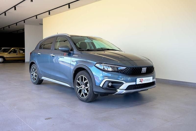 Azul Usado 2023 Fiat Tipo Cross SUV | € 18.990 (Preço justo) - Imagem 1/4