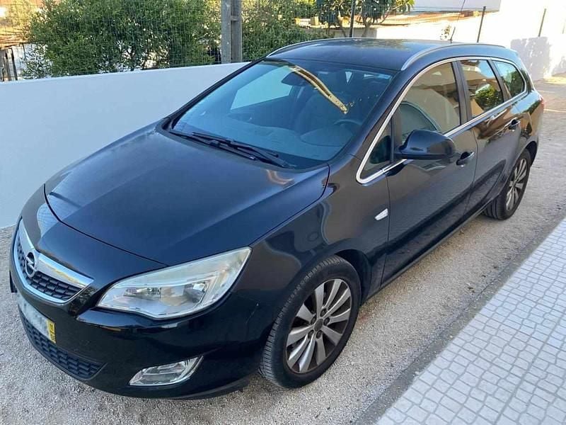 Preto Usado 2011 Opel Astra Cosmo Carrinha | € 5.500 (Preço justo) - Imagem 1/4