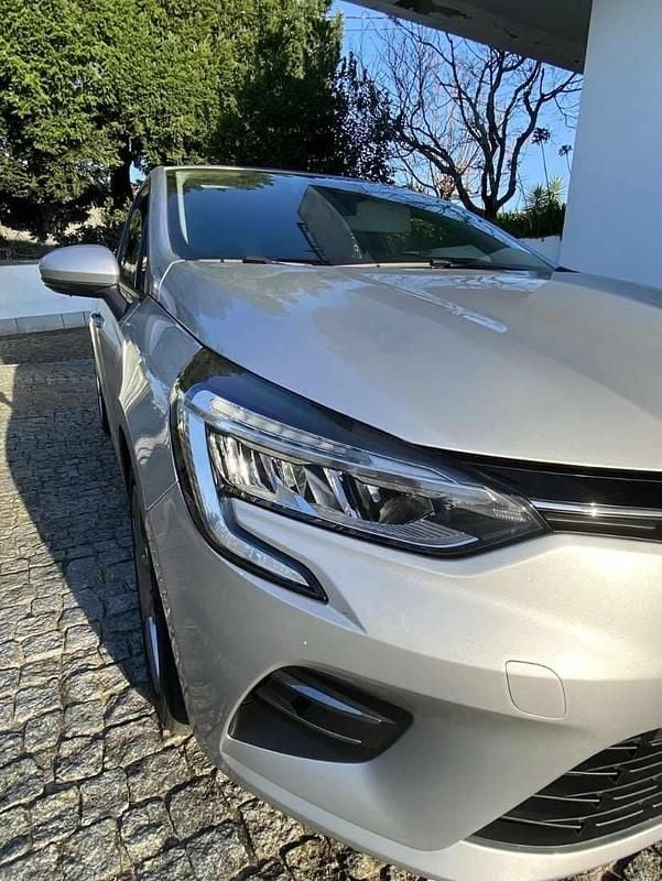 Usado Renault Clio IV 101 HP (74 kW) 2019 Cinzento Citadino