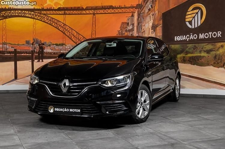 Preto Usado 2020 Renault Mégane IV LIMITED Citadino | € 12.400 (Preço justo) - Imagem 1/1
