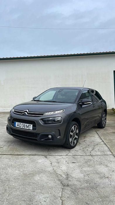 Usado Citroën C4 Cactus Feel 102 HP (75 kW) 2020 Citadino