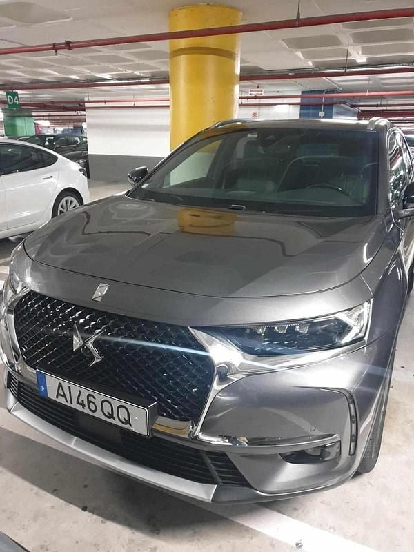 Cinzento Usado 2021 DS Automobiles DS7 Crossback SUV | € 28.000 (Preço elevado) - Imagem 1/4
