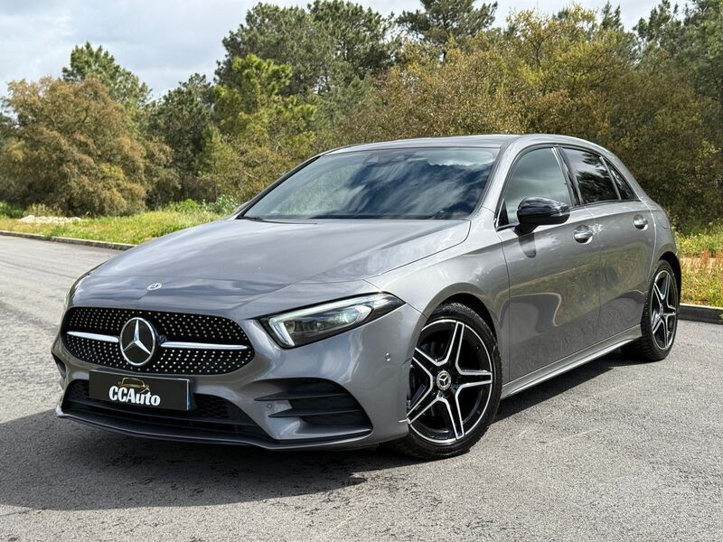 Cinza Usado 2021 Mercedes A180 AMG line | € 28.900 - Imagem 1/4