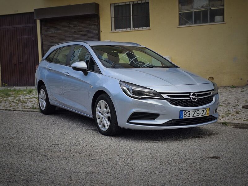Azul Usado 2016 Opel Astra Dynamic Carrinha | € 7.600 (Preço elevado) - Imagem 1/4
