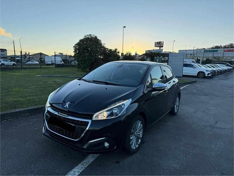 Preto Usado 2019 Peugeot 208 Citadino | € 7.500 (Super Preço) - Imagem 1/4