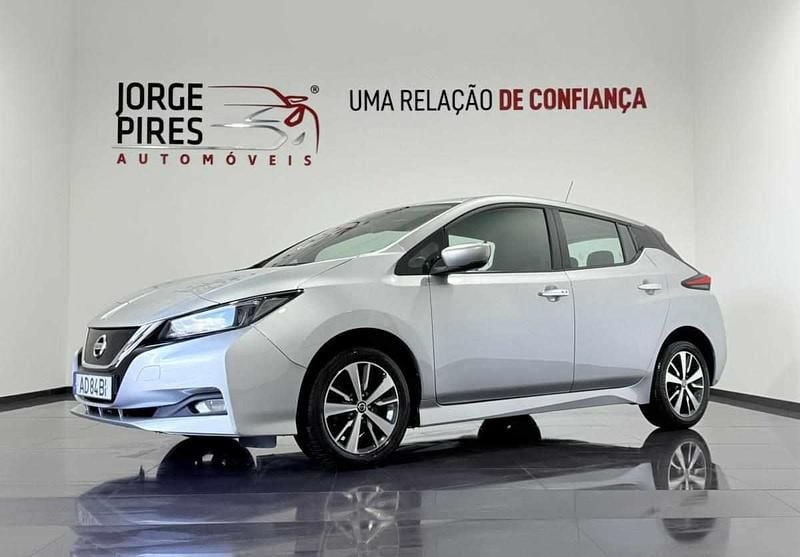 Usado Nissan Leaf 110 kW (150 HP) 2019 Cinzento Citadino