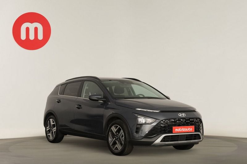 Cinzento Usado 2023 Hyundai Bayon Premium SUV | € 18.499 (Preço justo) - Imagem 1/4
