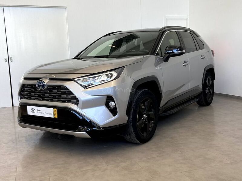 Cinza Usado 2019 Toyota Corolla SUV | € 36.000 - Imagem 1/1